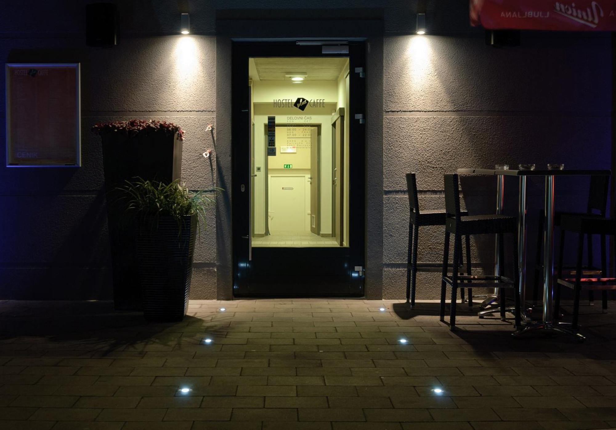 Hostel Plus Caffe Petrovce Exterior photo